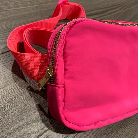 BELT BAG - HOT PINK - Picture 4 of 5
